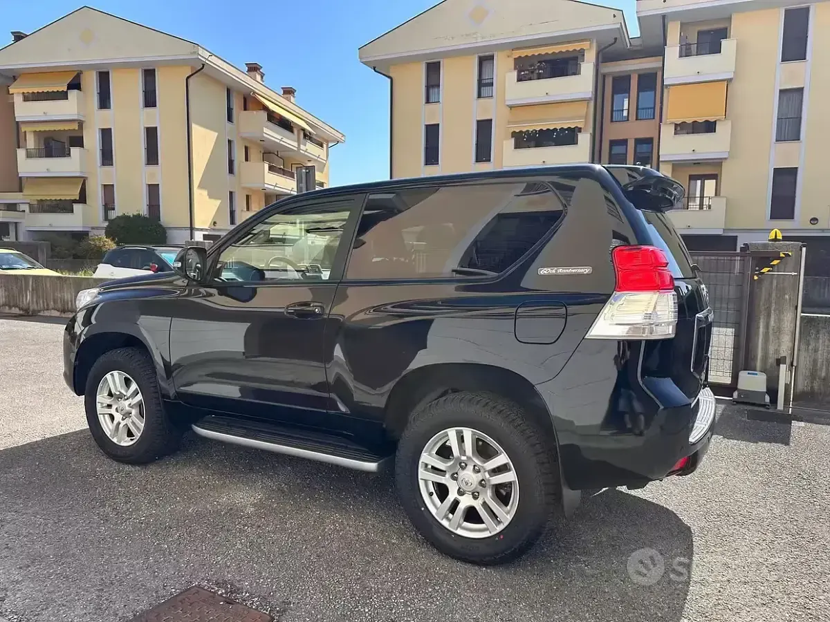 Usata Toyota Land Cruiser 190 CV (139 kW) 2010 Nero SUV