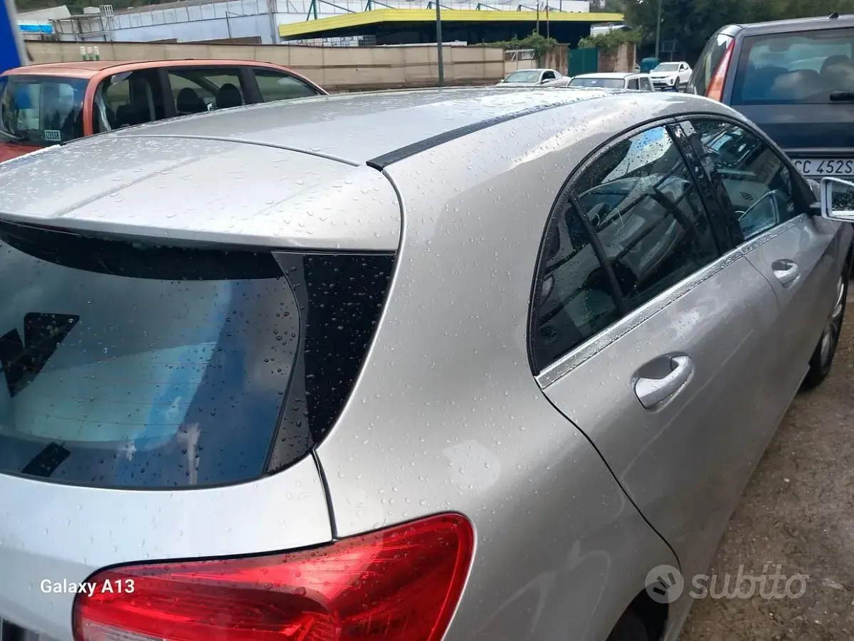 Usata Mercedes A180 109 CV (80 kW) 2014 Grigio Utilitaria