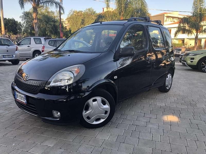 Nero Usata 2000 Toyota Yaris Verso Sol Monovolume | 3900 € - Immagine 1/4