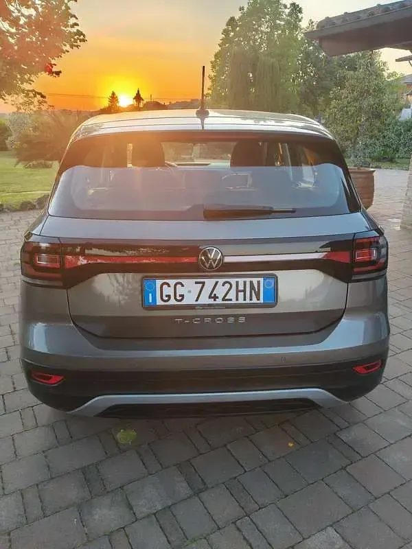 Usata VW T-Cross Style 95 CV (69 kW) 2021 Grigio SUV