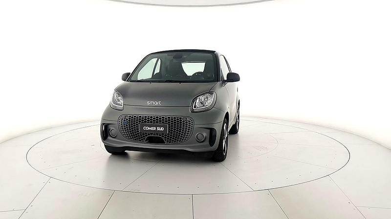 Grigio Usata 2022 Smart ForTwo Electric Drive Passion Due volumi | 15.500 € (Molto cara) - Immagine 1/4