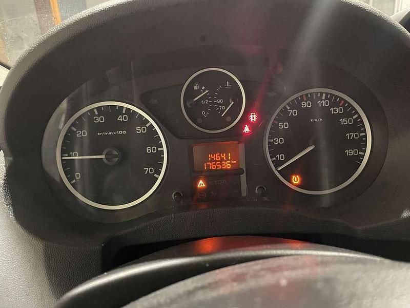 Usata Peugeot Expert 128 CV (94 kW) 2015 Argento Furgone