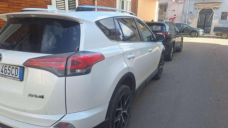 Usata Toyota RAV4 Style 143 CV (105 kW) 2016 SUV