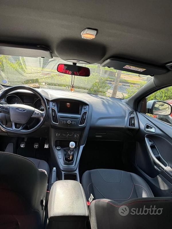 Usata Ford Focus ST-Line 125 CV (91 kW) 2019 Grigio Berlina