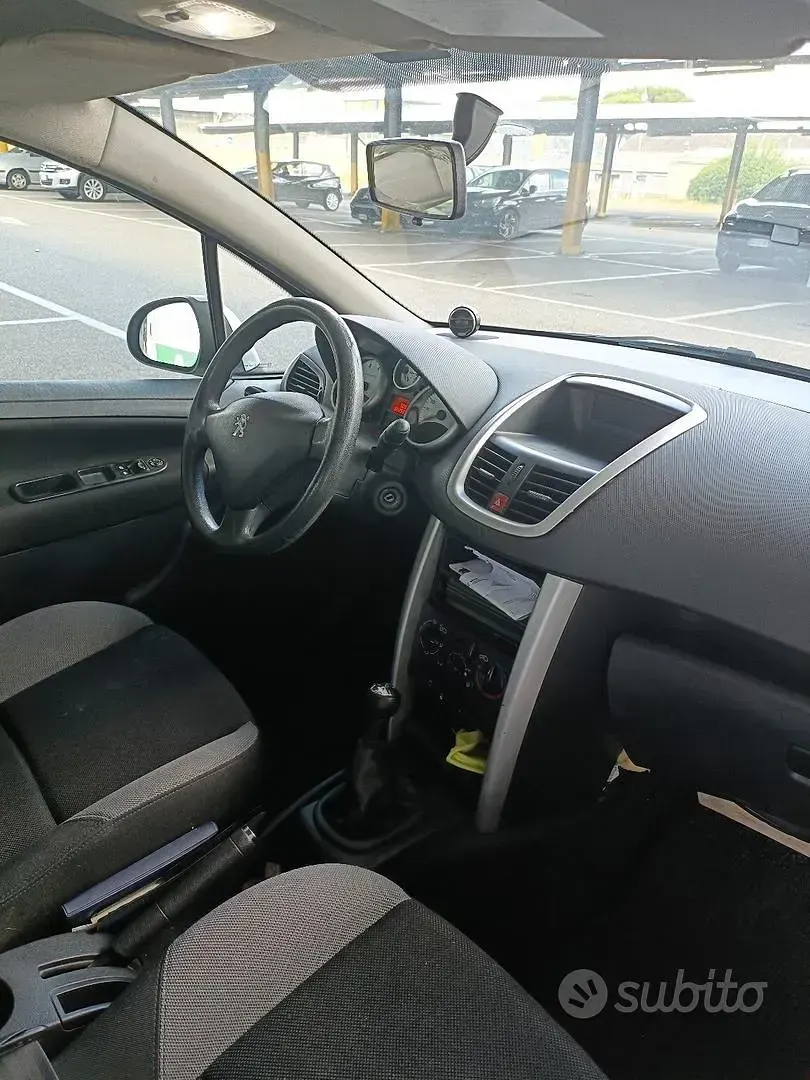 Usata Peugeot 207 75 CV (55 kW) 2007 Grigio Berlina