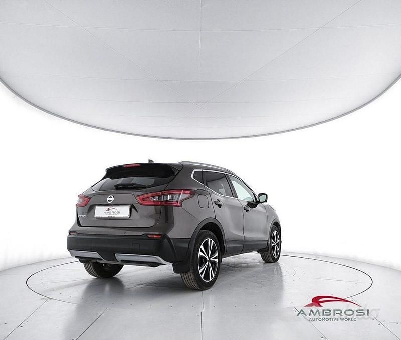 Usata Nissan Qashqai N-Connecta 160 CV (117 kW) 2020 Marrone SUV
