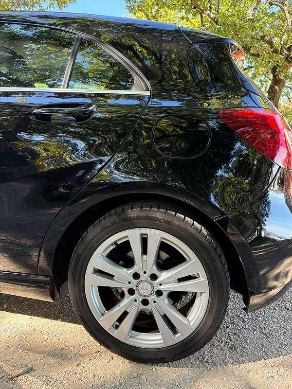 Usata Mercedes A180 109 CV (80 kW) 2016 Nero Berlina