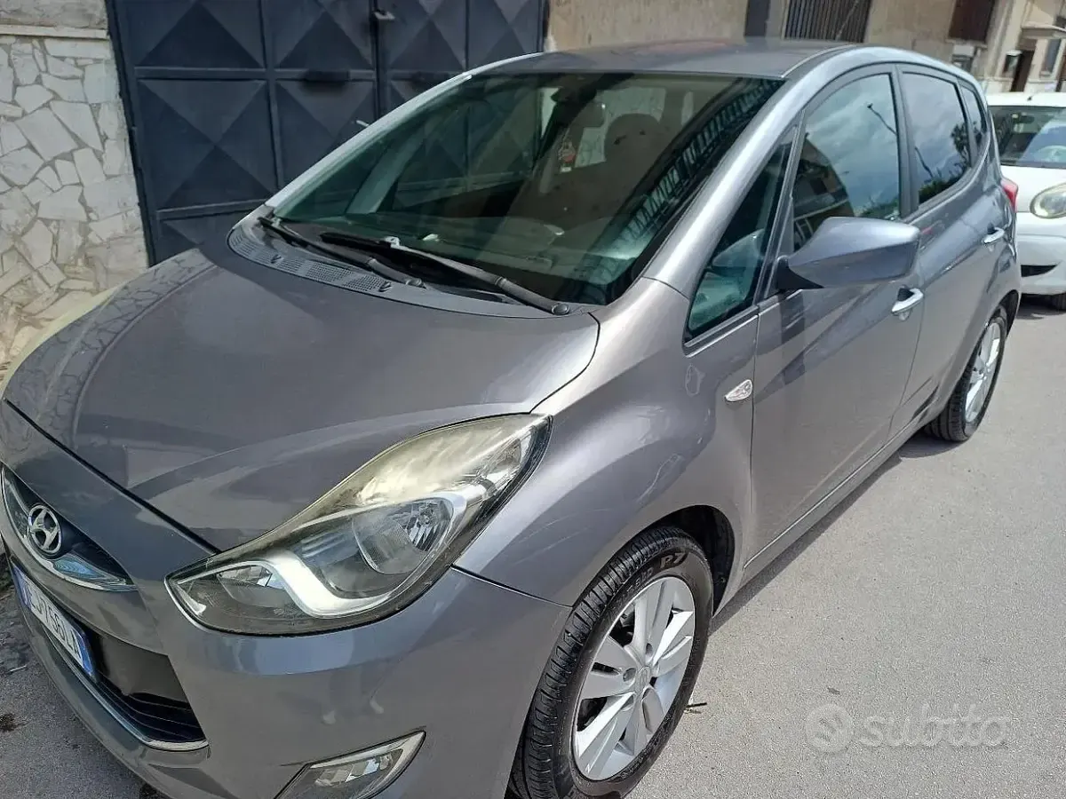 Usata Hyundai ix20 90 CV (66 kW) 2011 Grigio Utilitaria