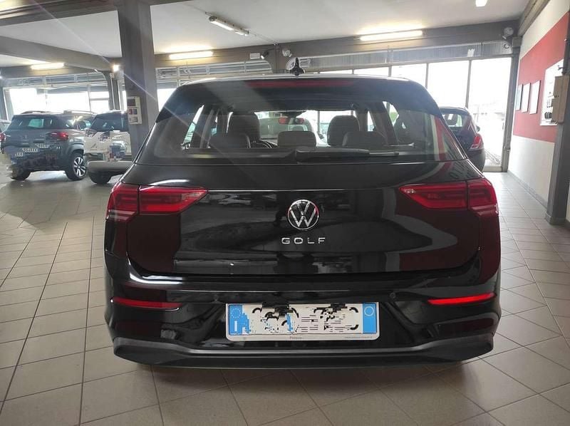Occasion VW Golf VIII Life 131 ch (96 kW) 2022 Noir Berline