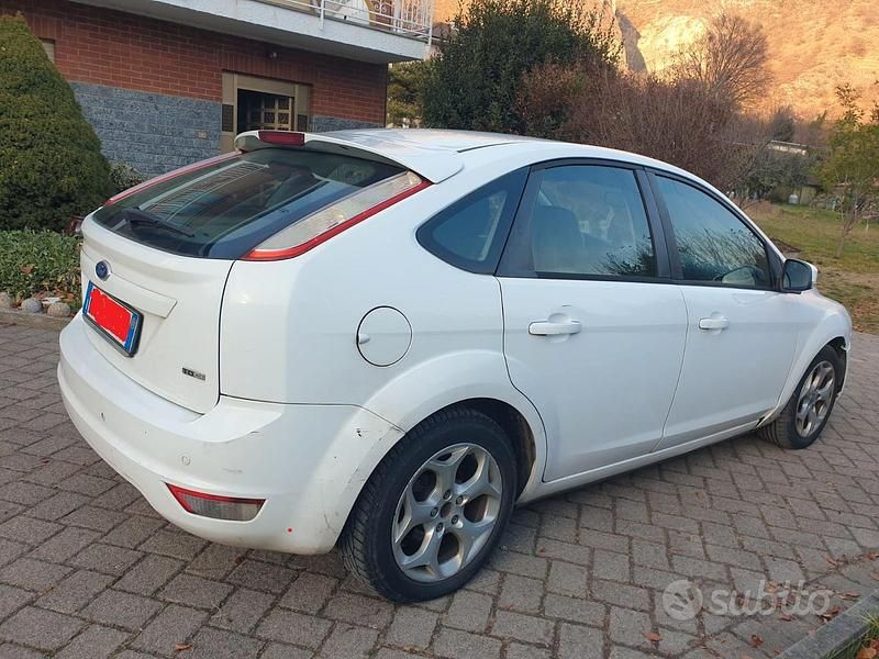 Usata Ford Focus 2009 Bianco Berlina