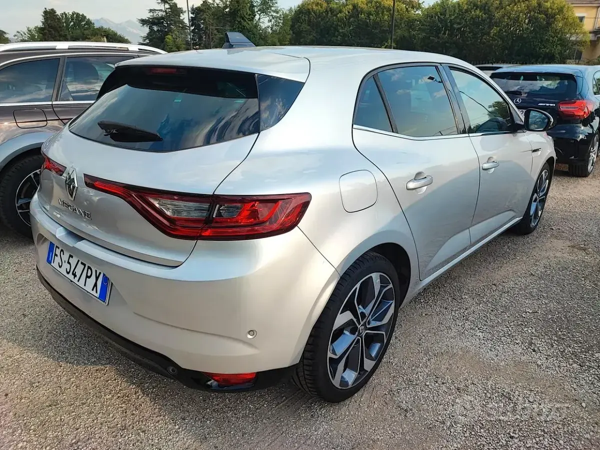 Usata Renault Mégane IV 110 CV (80 kW) 2018 Grigio Berlina