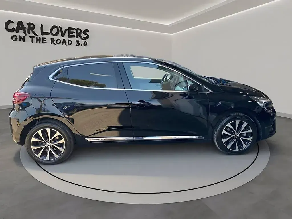 Usata Renault Clio Techno 145 CV (106 kW) 2023 Nero Utilitaria