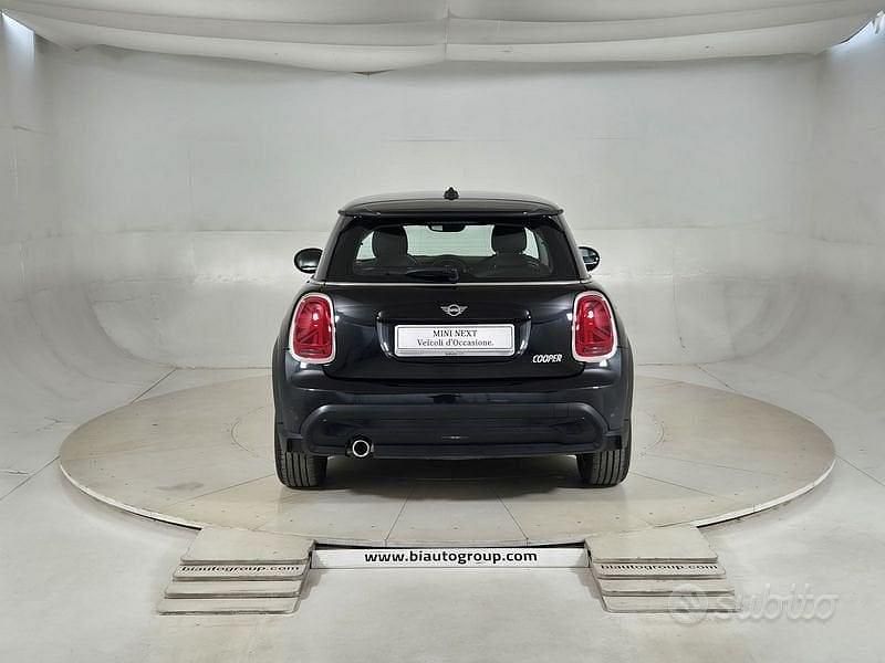 Usata Mini Cooper Classic 136 CV (100 kW) 2023 Nero Utilitaria