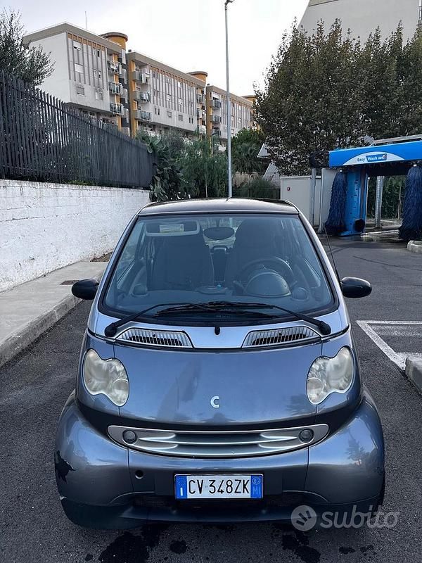 Usata Smart ForTwo Coupé 41 CV (30 kW) 2024 Grigio Utilitaria