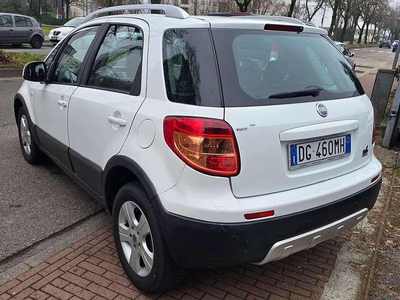 Usata Fiat Sedici 107 CV (78 kW) 2007 Bianco SUV
