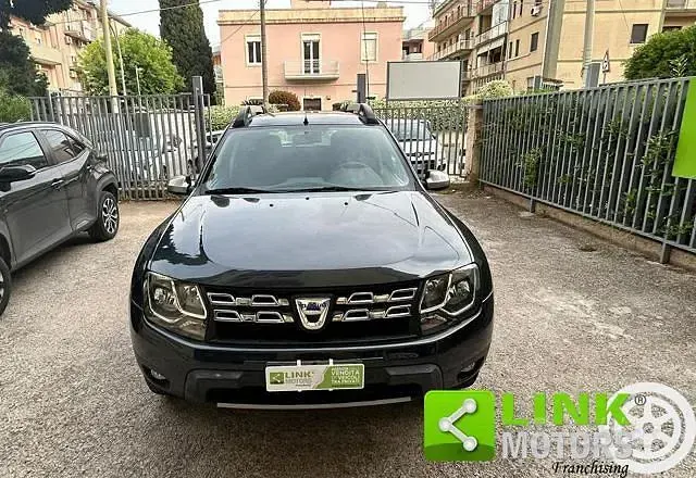 Usata Dacia Duster 105 CV (77 kW) 2015 Grigio SUV