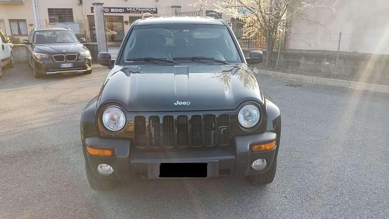Second-hand Jeep Cherokee Limited 150 CP (110 kW) 2003 Negru SUV