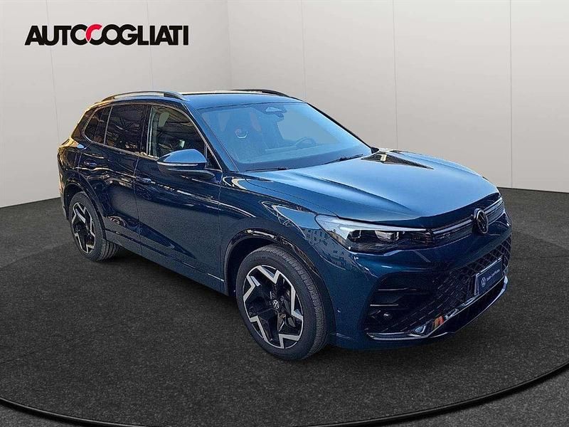 Usata VW Tiguan R-line 150 CV (110 kW) 2025 Blu/azzurro SUV