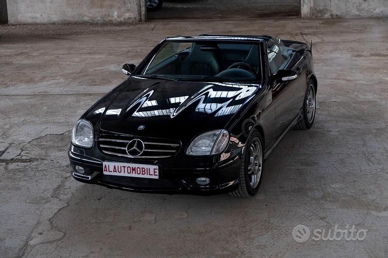 Usata Mercedes SLK32 AMG AMG 354 CV (260 kW) 2001 Nero Cabrio