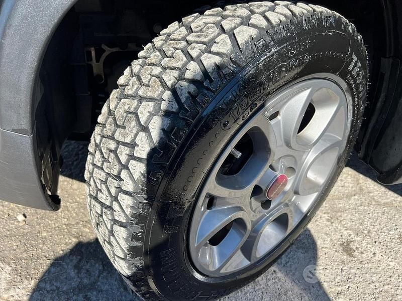 Usata Fiat Panda 4x4 80 CV (58 kW) 2014 Nero Utilitaria