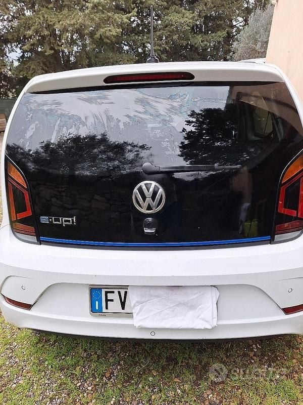 Usata VW e-up! 60 kW (82 CV) 2019 Bianco Utilitaria