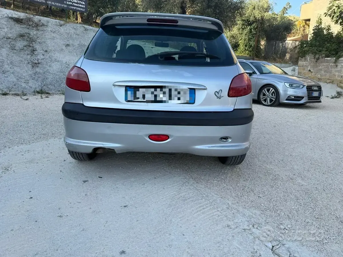 Usata Peugeot 206 68 CV (50 kW) 2006 Grigio Berlina