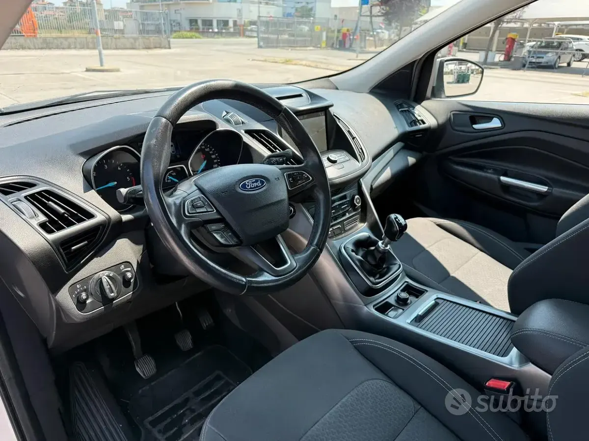 Usata Ford Kuga Business Edition 120 CV (88 kW) 2018 Grigio SUV