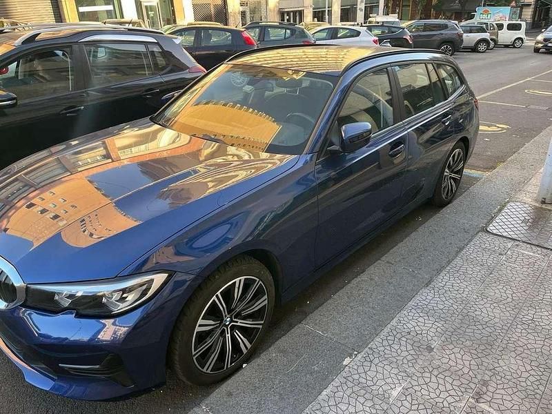 Usata BMW 318 Advantage 150 CV (110 kW) 2020 Blu/azzurro Station wagon