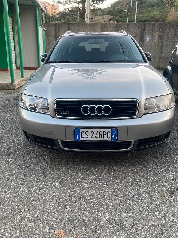 Usata Audi A4 130 CV (95 kW) 2004 Grigio Station wagon