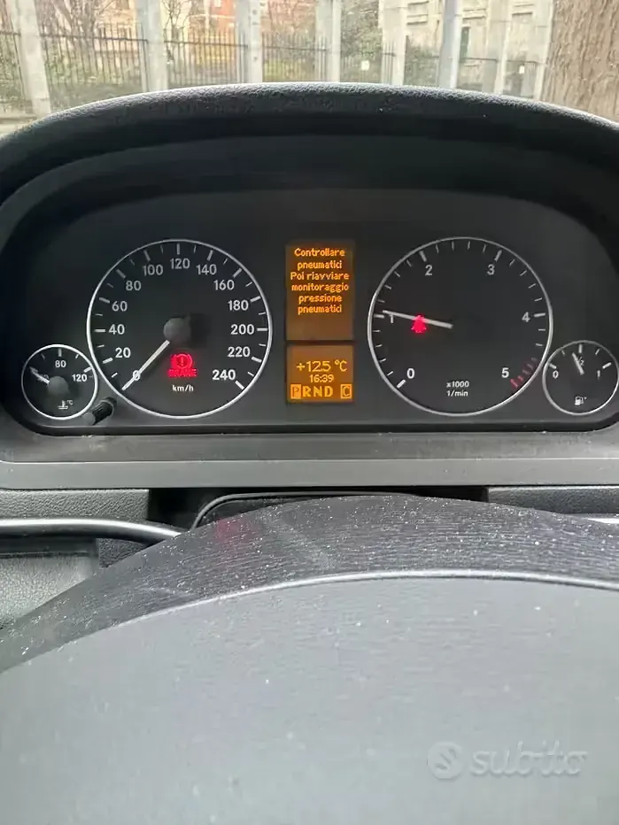 Occasion Mercedes A160 Avantgarde 82 ch (60 kW) 2012 Berline