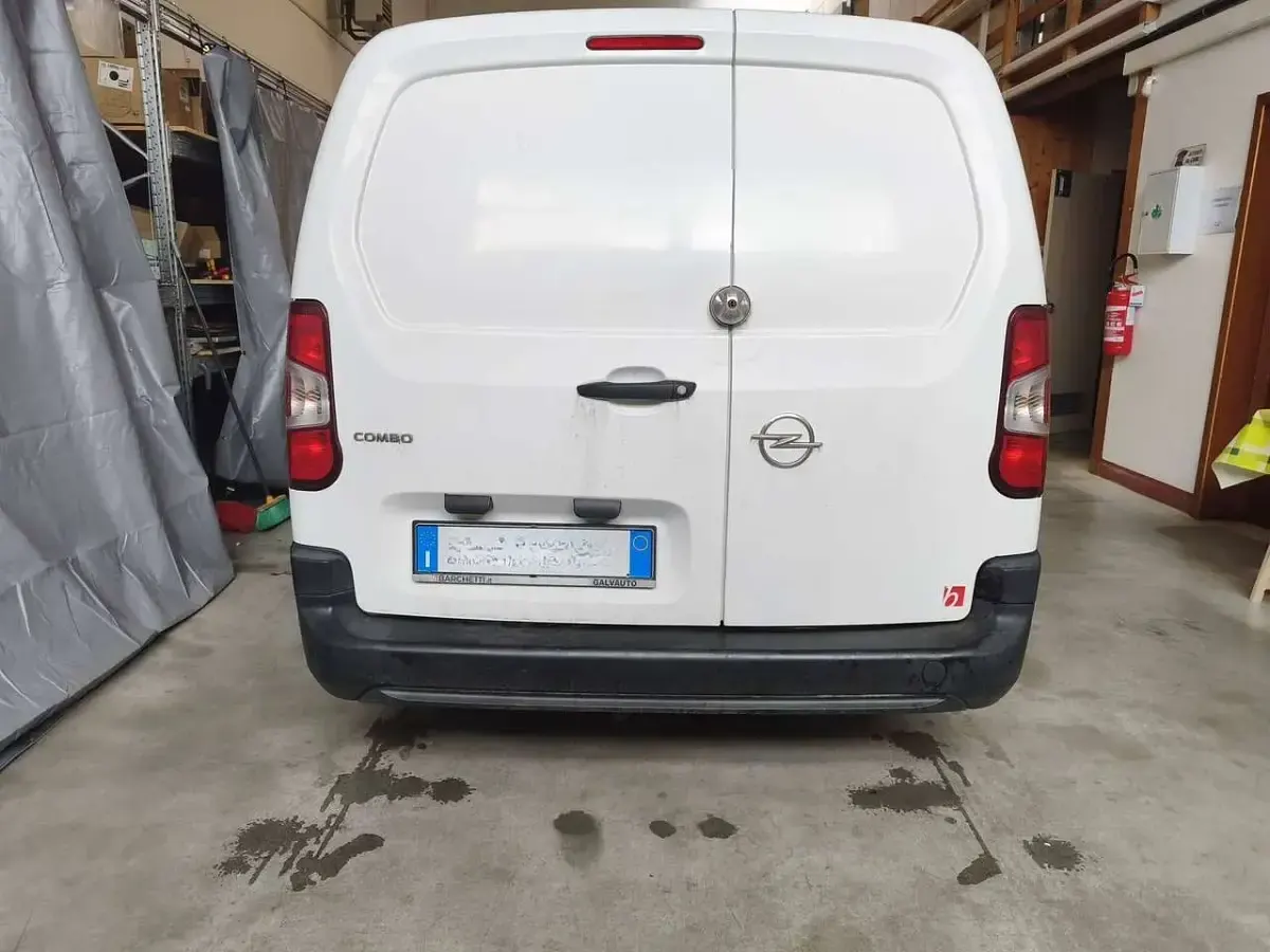 Usata Opel Combo 102 CV (75 kW) 2021 Bianco Monovolume