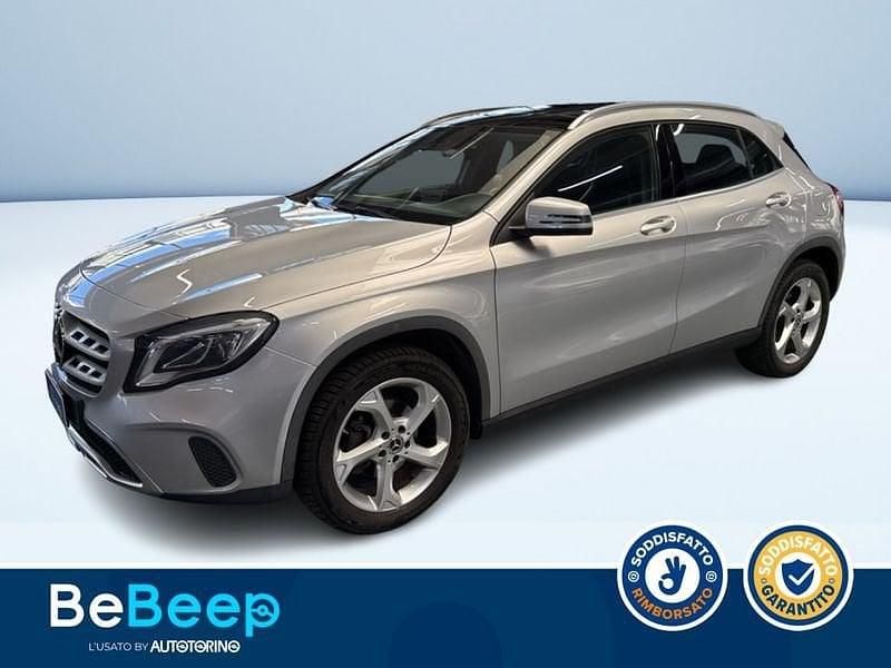 Argento metallizzato Usata 2019 Mercedes GLA220 SUV | 26.500 € (Cara) - Immagine 1/3