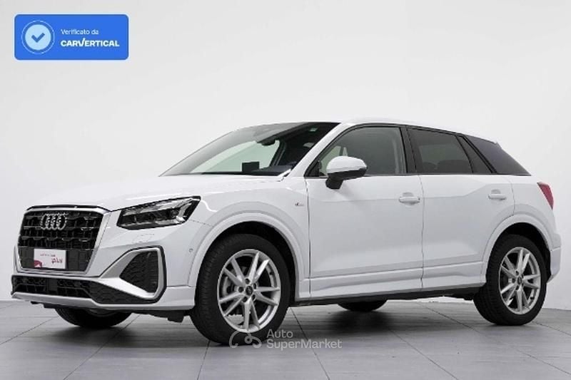 Bianco Usata 2025 Audi Q2 S-Line SUV | 31.800 € (Buon prezzo) - Immagine 1/4