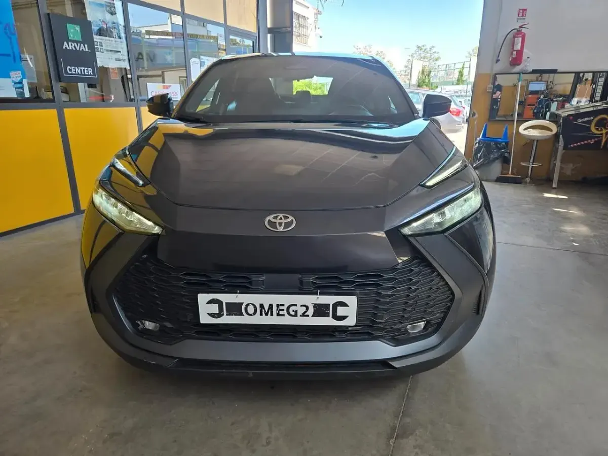 Usata Toyota C-HR Active 97 CV (71 kW) 2024 Grigio SUV