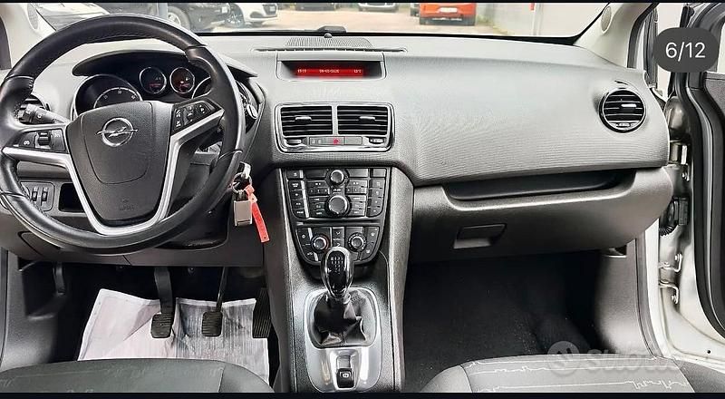 Usata Opel Meriva Cosmo 95 CV (69 kW) 2012 Grigio Monovolume