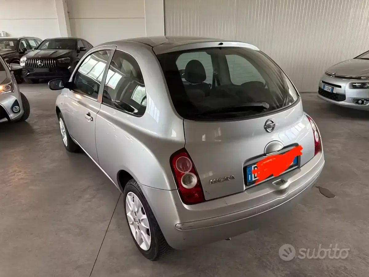 Usata Nissan Micra 80 CV (58 kW) 2009 Grigio Berlina