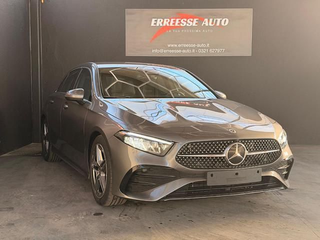Usata Mercedes A200 AMG Line Premium 163 CV (119 kW) 2025 Grigio