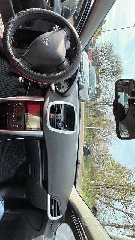 Usata Peugeot 207 90 CV (66 kW) 2009 Nero Berlina