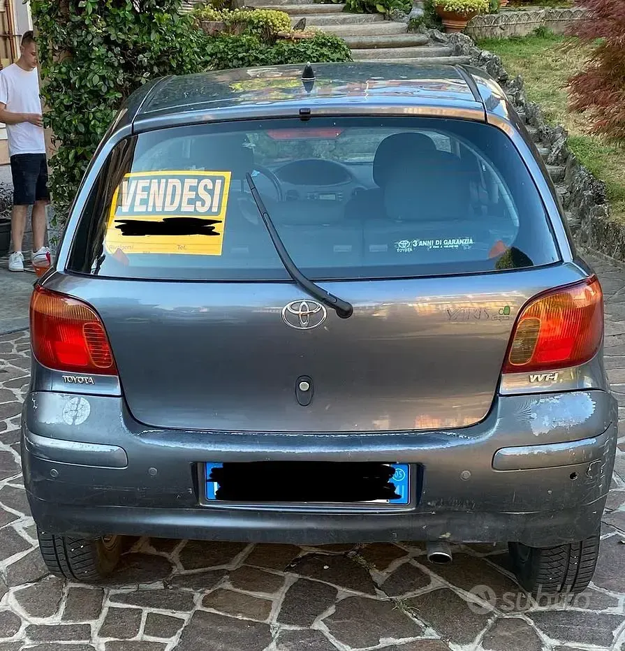 Usata Toyota Yaris 65 CV (47 kW) 2005 Berlina