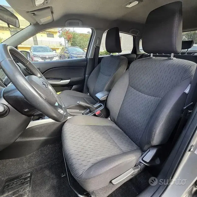 Usata Suzuki Baleno 90 CV (66 kW) 2019 Grigio Utilitaria