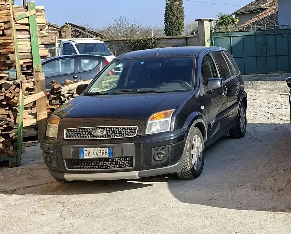 Usata Ford Fusion 80 CV (58 kW) 2010 Utilitaria
