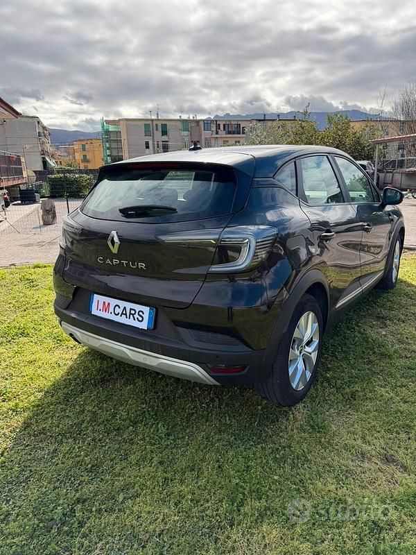 Usata Renault Captur 90 CV (66 kW) 2021 Nero SUV