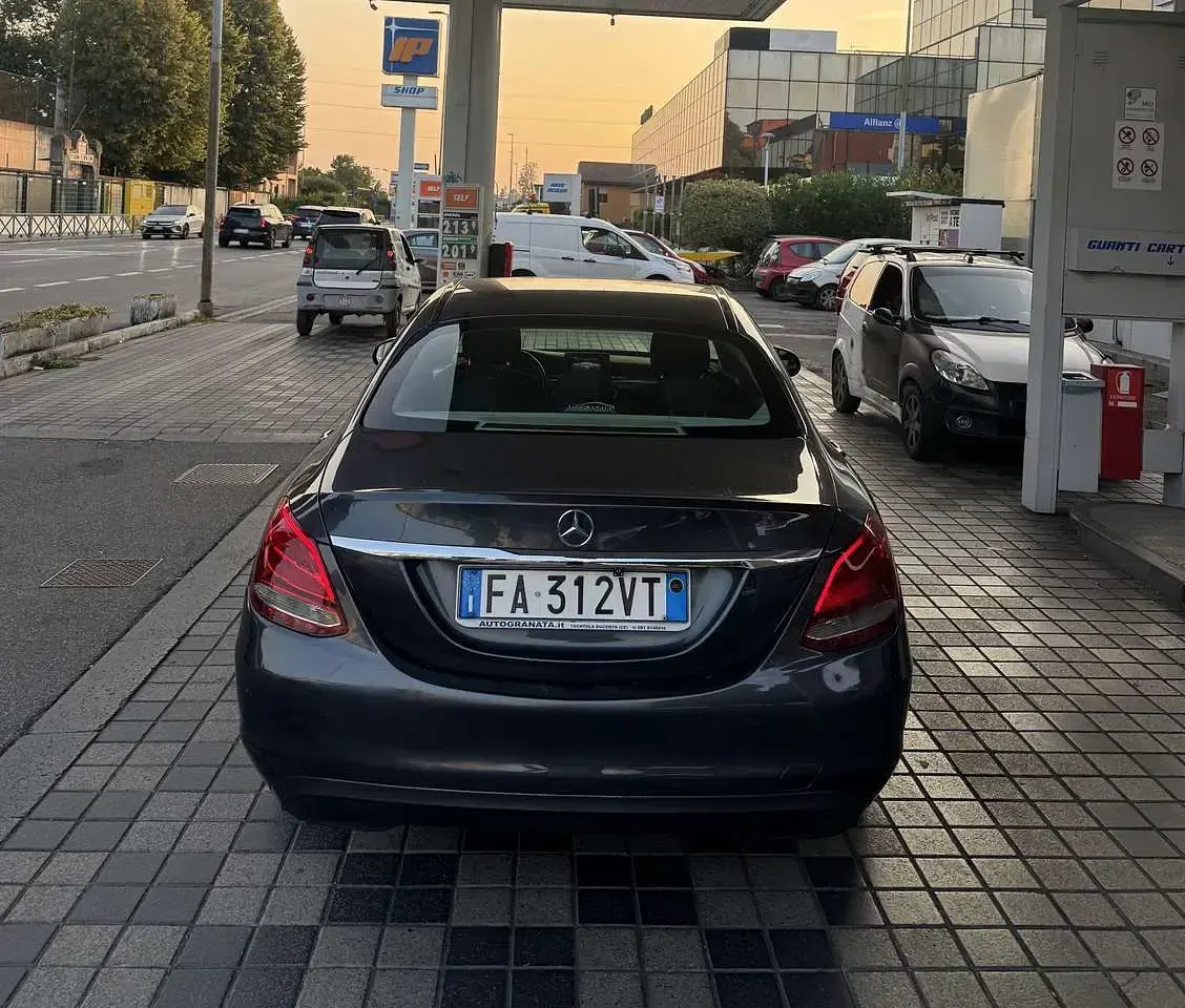 Usata Mercedes C180 Premium 116 CV (85 kW) 2015 Other Berlina