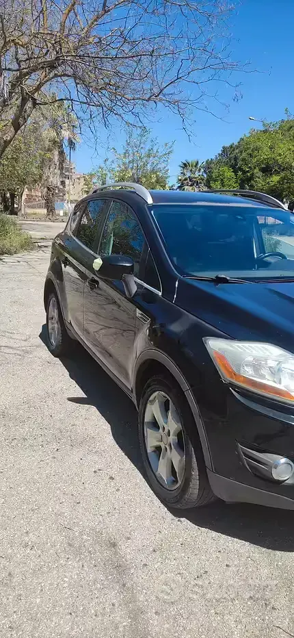 Usata Ford Kuga 136 CV (100 kW) 2009 Nero SUV