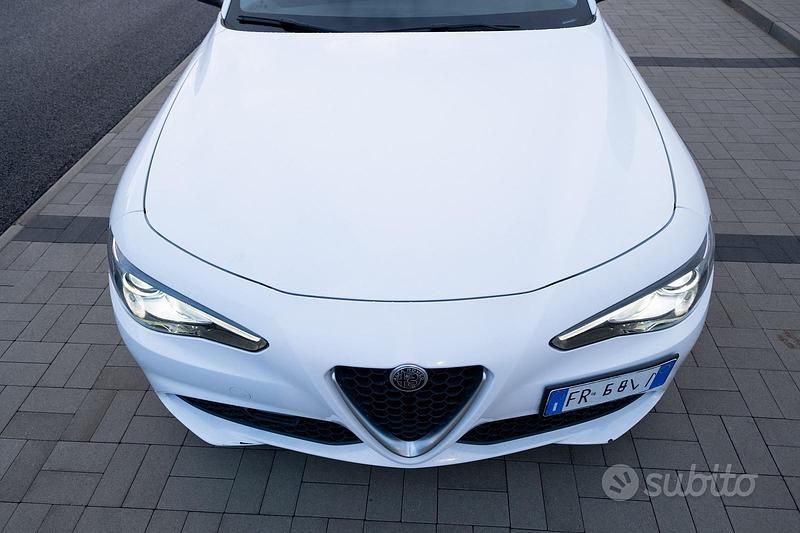 Usata Alfa Romeo Giulia 160 CV (117 kW) 2018 Bianco Berlina