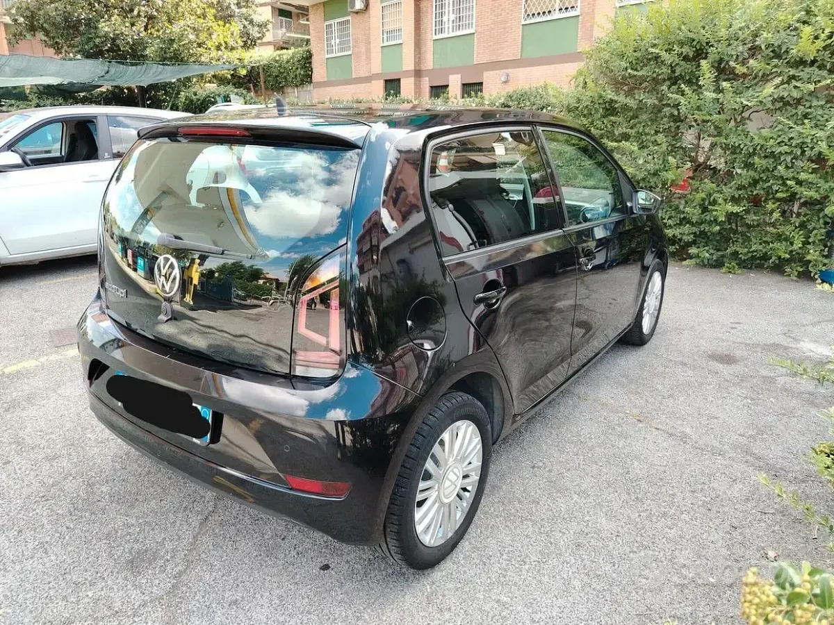 Usata VW up! Move 68 CV (50 kW) 2021 Nero Utilitaria