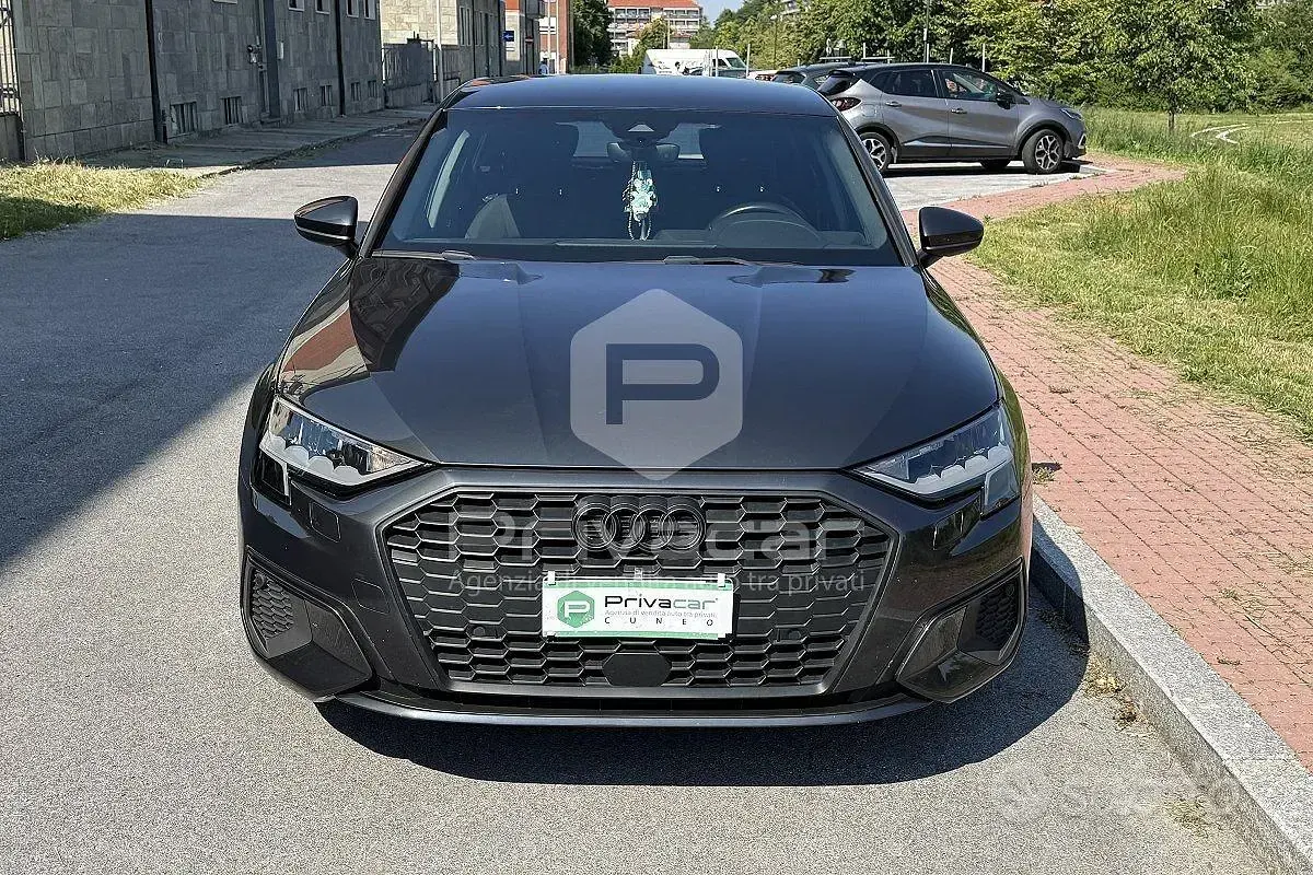Usata Audi A3 Sportback Advanced 116 CV (85 kW) 2022 Grigio Utilitaria