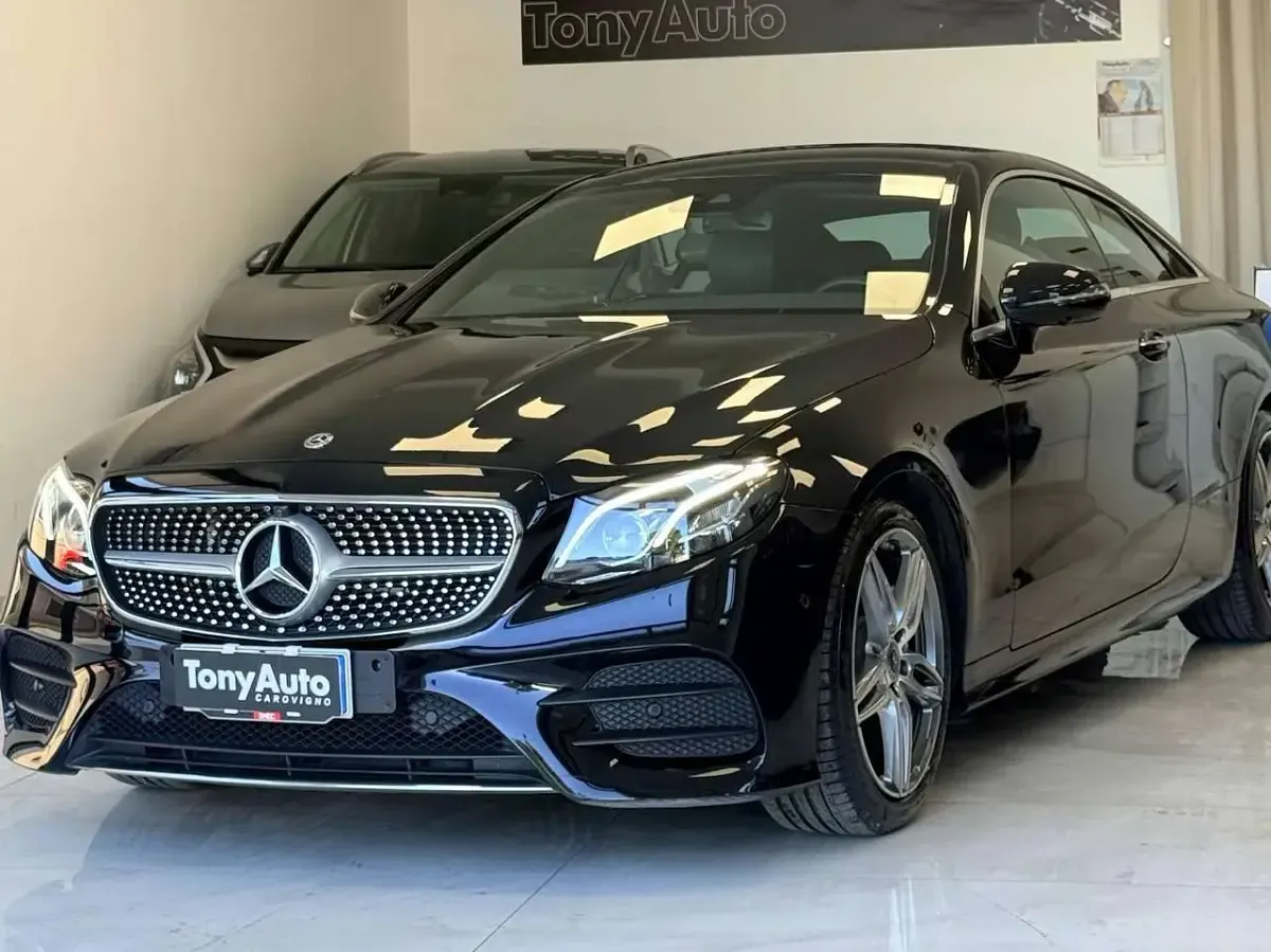 Usata Mercedes E220 Premium Plus 194 CV (142 kW) 2019 Nero Coupé