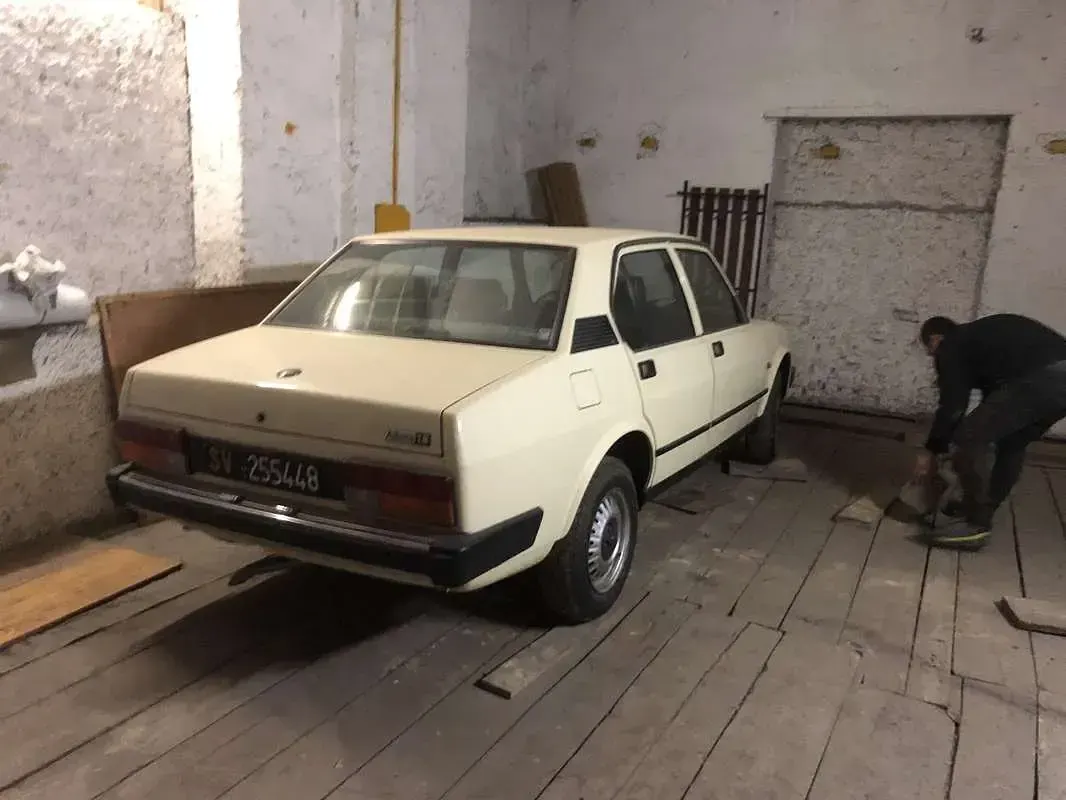 Usata Alfa Romeo Alfetta 121 CV (88 kW) 1984 Berlina