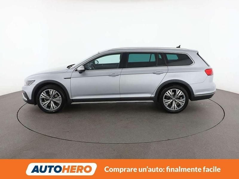 Usata VW Passat Alltrack 200 CV (147 kW) 2022 Argento Station wagon
